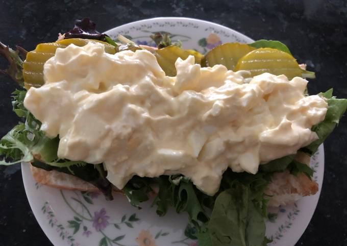 Creamy egg salad
