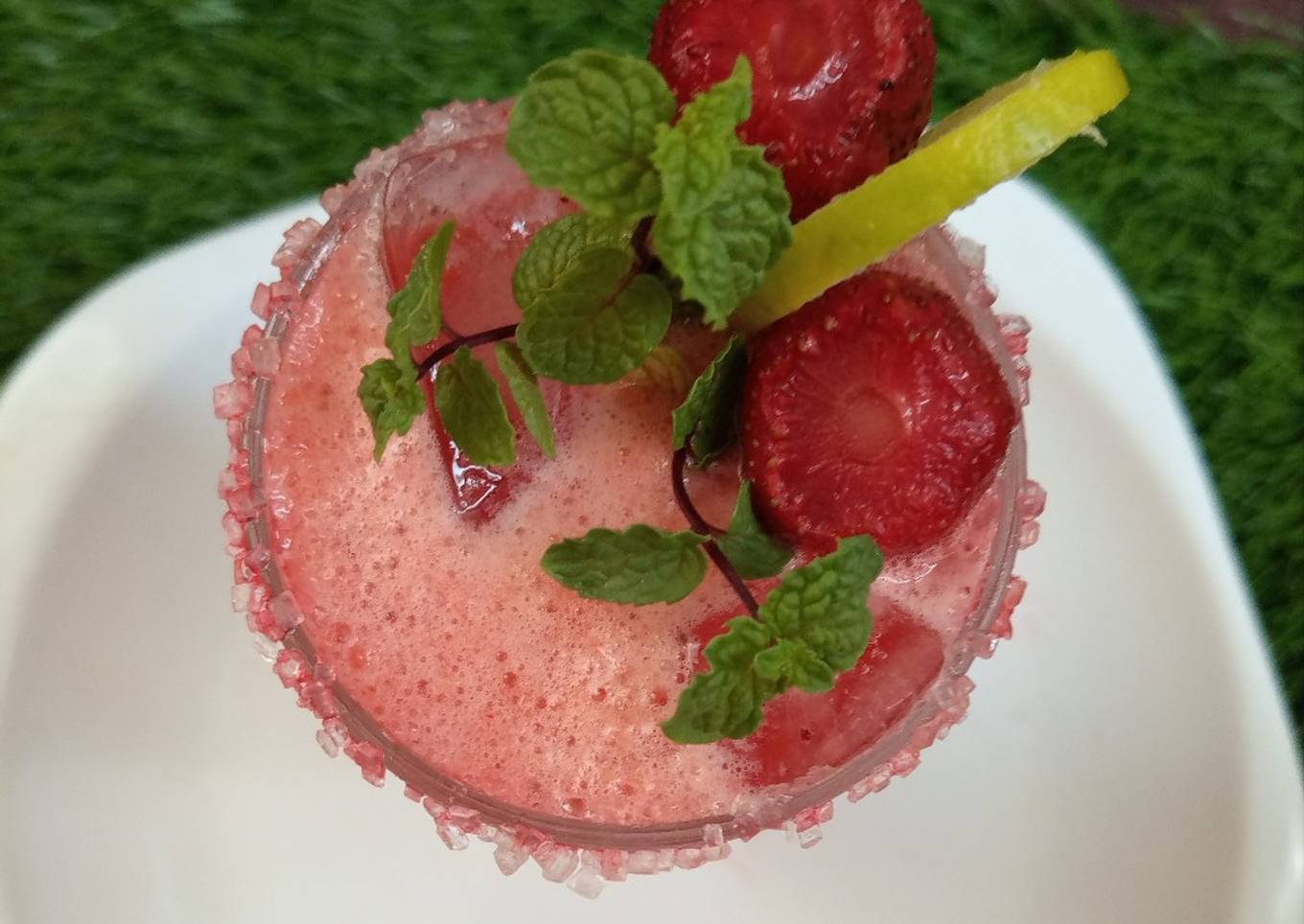 TRI color Strawberry Drink