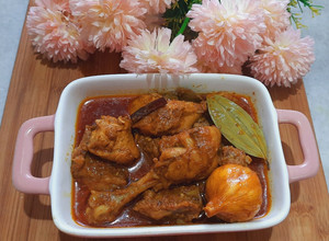 A picture of Bihary Style Chicken Curry.