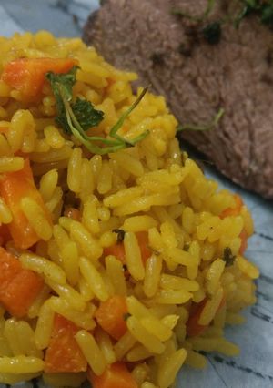 Una foto de Guarnición de Arroz Amarillo