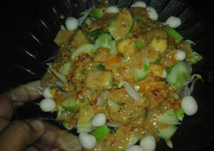 Pecel sayur  ala adhe