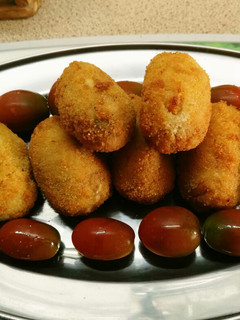 Una foto de Croquetas de jamón y queso de cabra