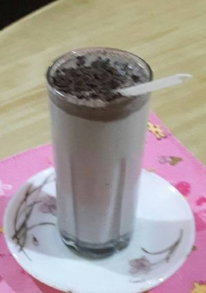 A picture of Oreo milk shake without icecream.