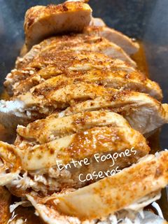 Una foto de Pechugas de pollo jugosas, al horno