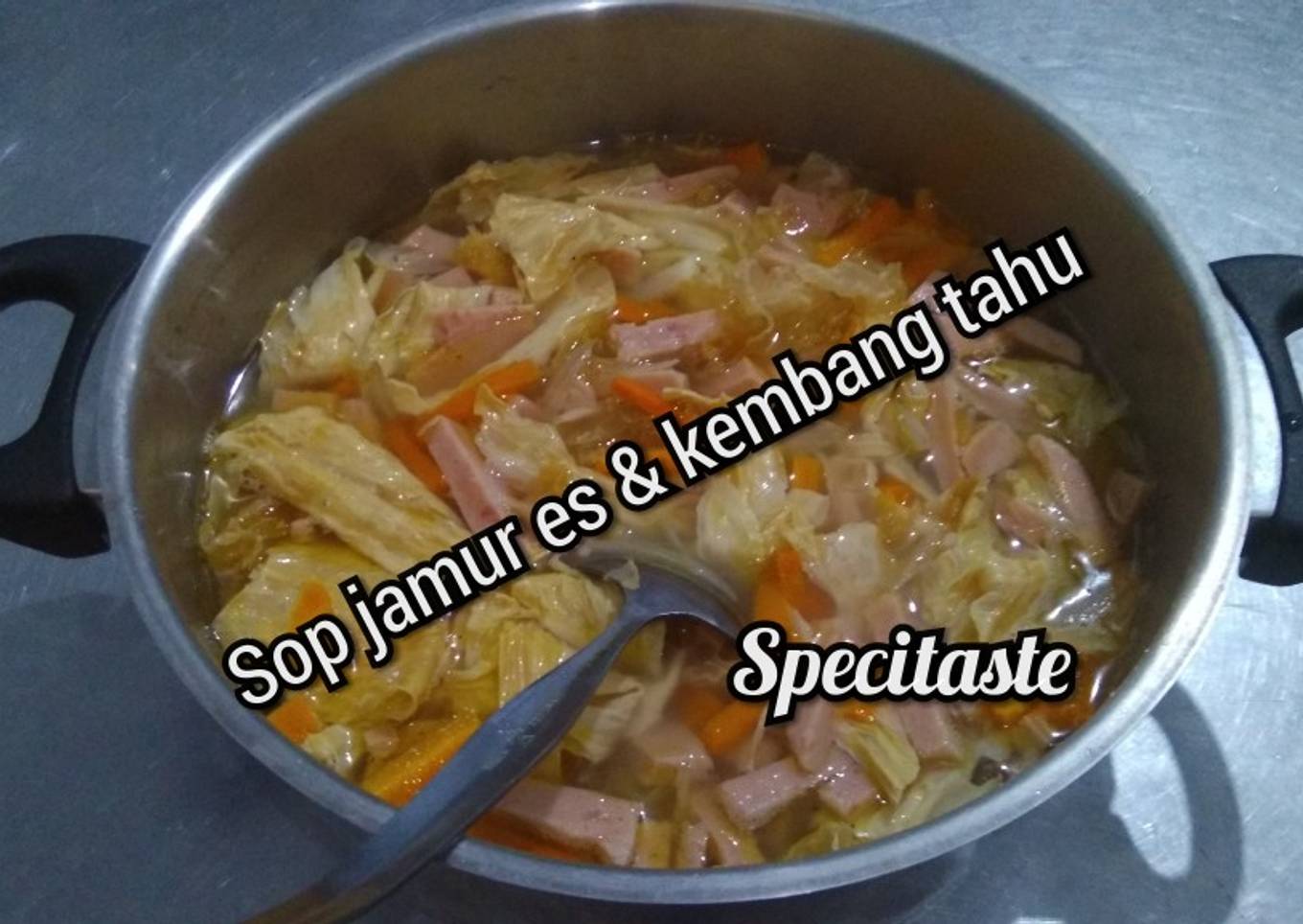 Sop jamur es Dan kembang tahu