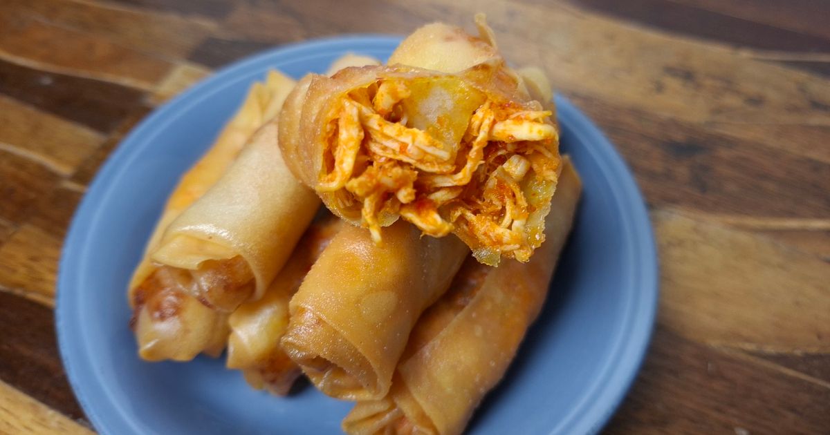Lumpia Ayam Suwir Pedas