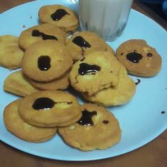 A picture of Peanut butter cookies.