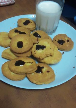 A picture of Peanut butter cookies.