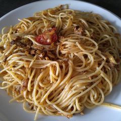 A picture of Spaghetti with Sardine and Dill.