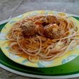 Espaguetis con albóndigas