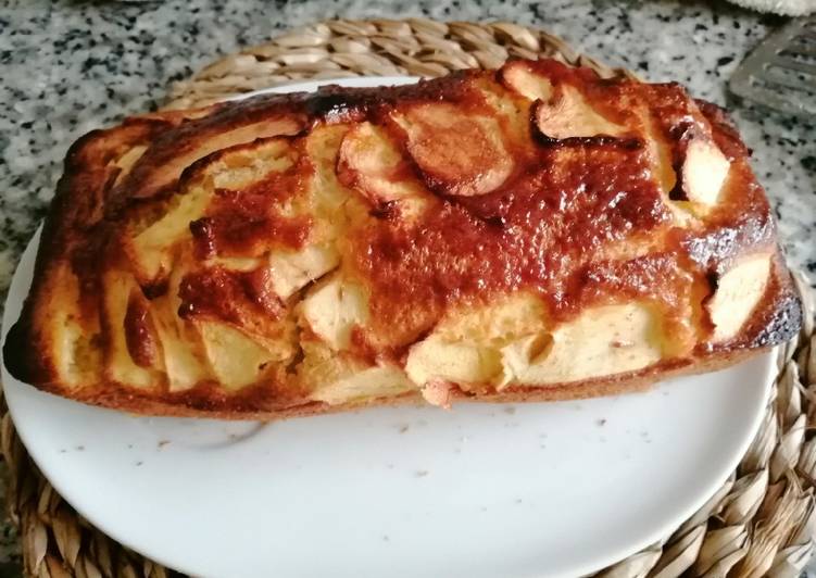 Bizcocho de manzana y yogurt