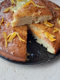 A picture of Lebanese yoghurt lemon cake.