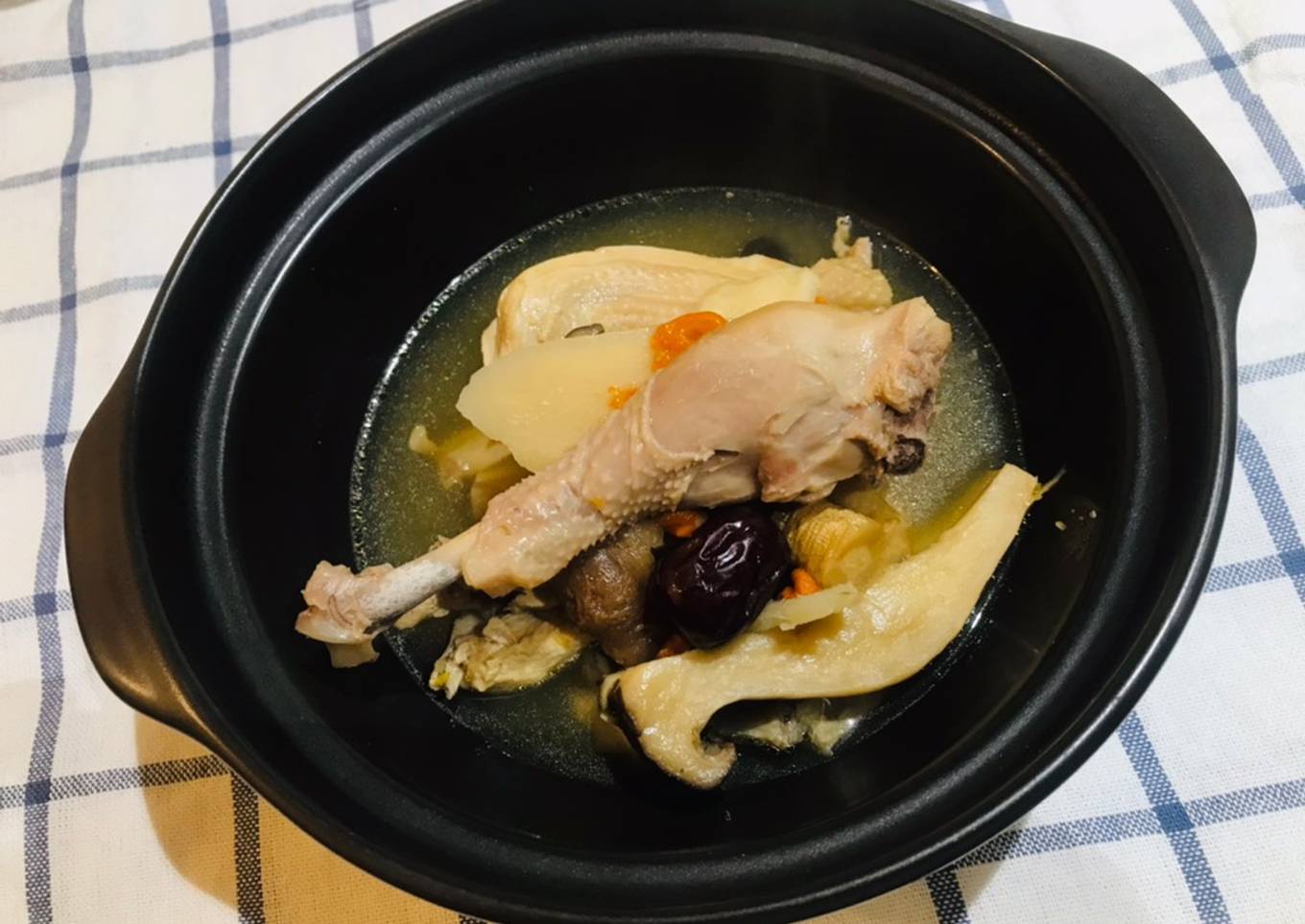 Ayam Cia Po (Ayam Herbal)