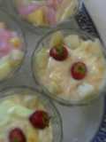 Strawbery Yoghurt and vanilla yoghurt