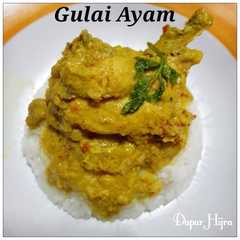 A picture of Gulai Ayam.