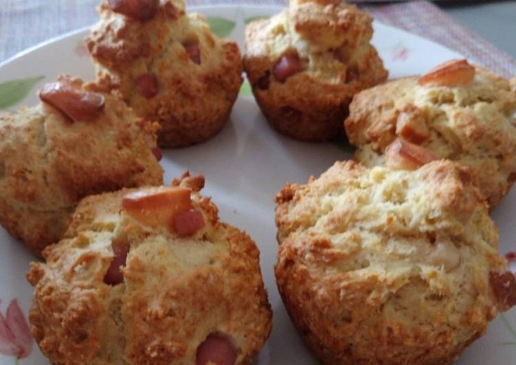 Ham and smoked mozzarella scones