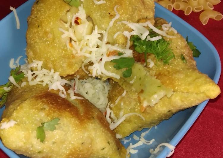 Recipe: Tasty Mac and cheese samosa