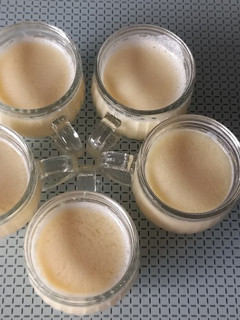 Una foto de 184. Panna cotta de yogur