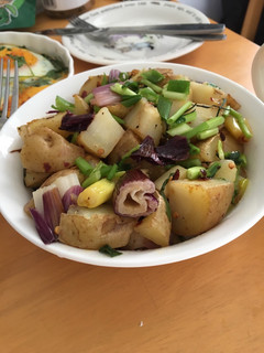 A picture of Potato and leeks stir fry.