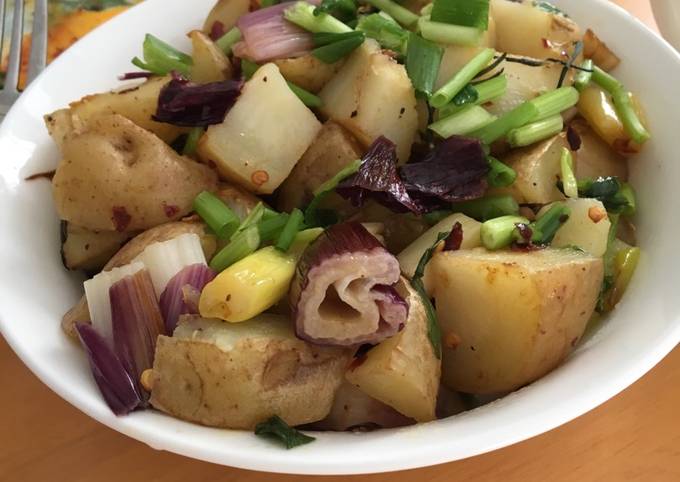 Recipe of Perfect Potato and leeks stir fry