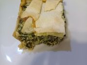 Una foto de tapas de masa hojaldre
