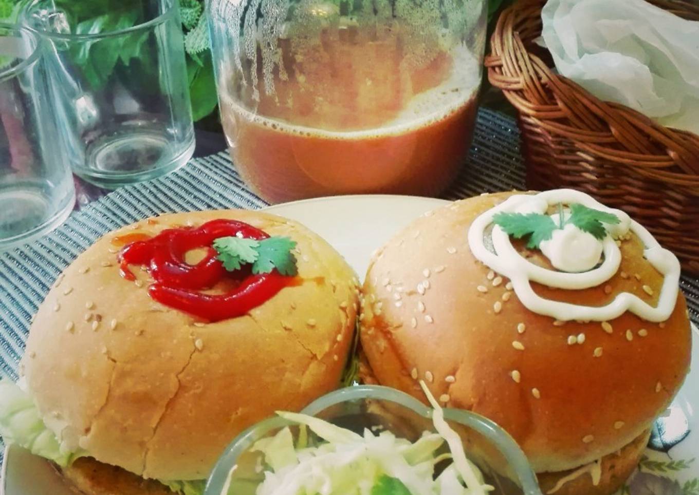 Chicken Burger with Tea