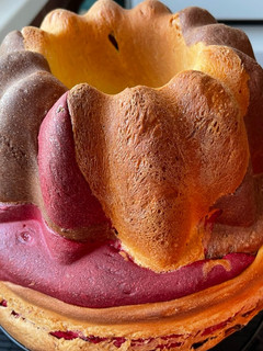 Színes kelt kuglóf recept fotója