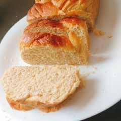 A picture of Braided honey bread.