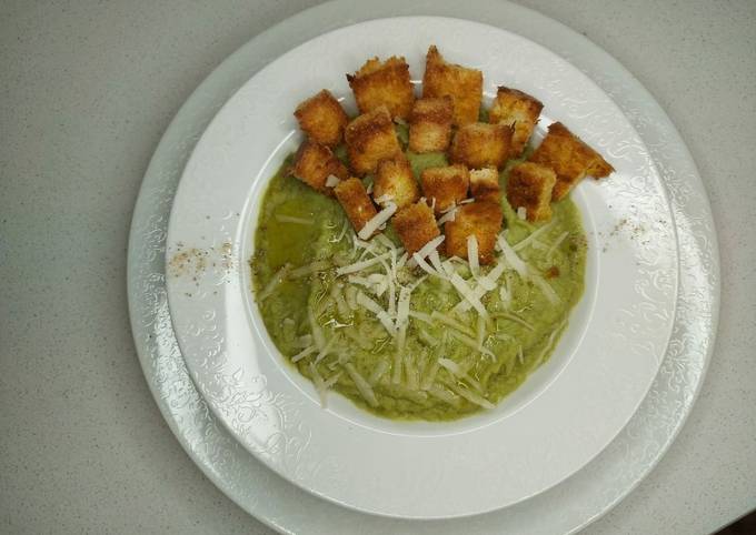 Ricetta di Veloce Vellutata di verza e piselli