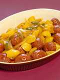 Sartén de patatas con choricitos picantes al jerez