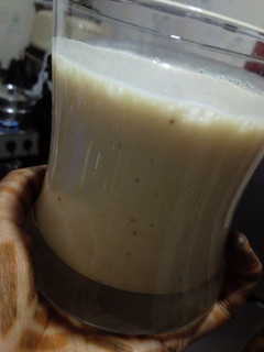A picture of Apple and banana milkshake.