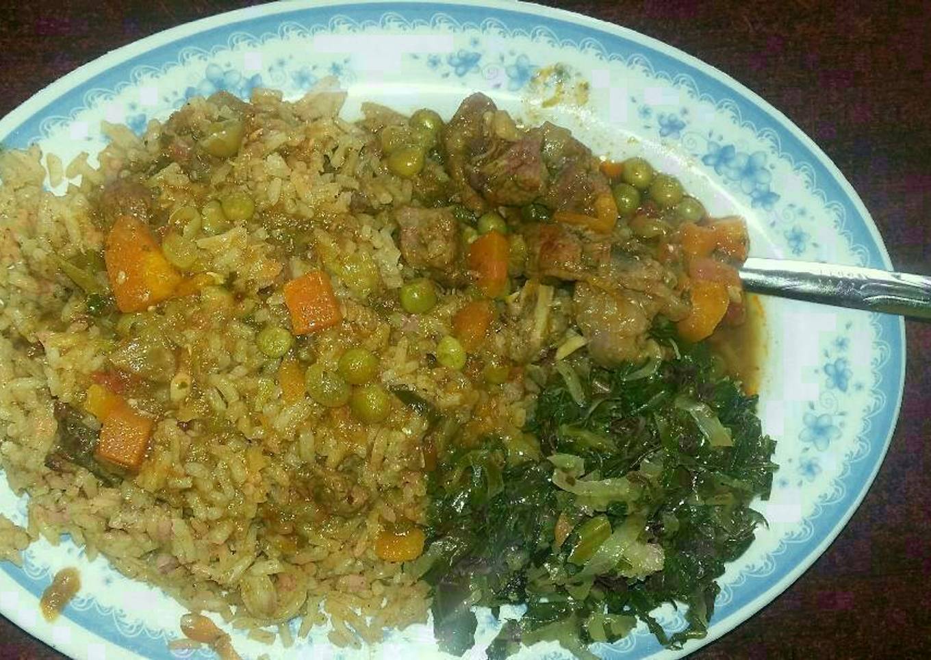 Pilau with beef stew and green vegetables