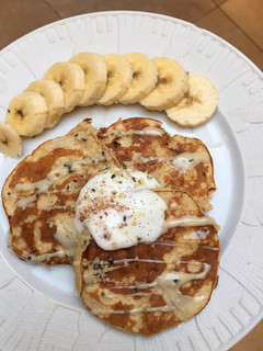 Une photo de Pancakes banane-amande-coco