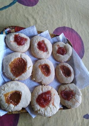 Una foto de Ojitos de membrillo y dulce de leche con aceite