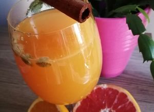 Une photo de Orangeade cannelle cardamome miel