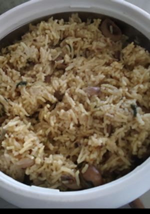 A picture of Mushroom pulao.