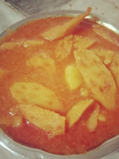 A picture of Aloo bhey.