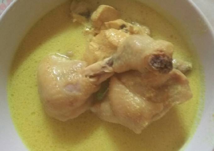 Opor Ayam tanpa Kemiri