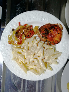 Una foto de Pasta penne en salsa alfredo