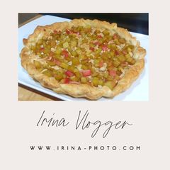 A picture of 🥧  Delicious and very easy to make homemade rhubarb pie ☕ YUMMY.