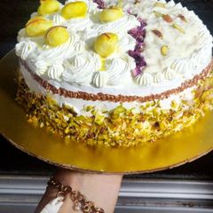 A picture of Rasmalai Rabdi Cake.