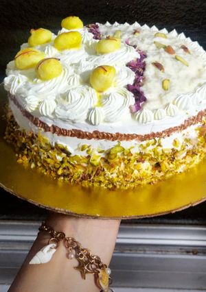 A picture of Rasmalai Rabdi Cake.