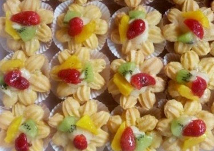 Fruit cream puff / soes buah