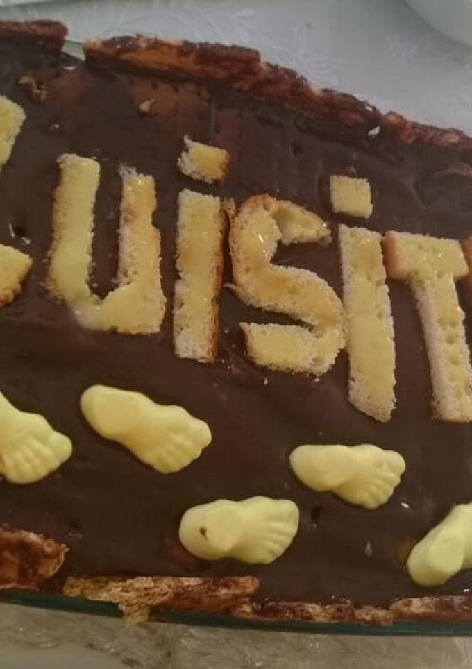 Una foto de Tarta de galleta casera en porciones personalizadas