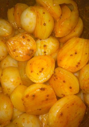 प्याज का अचार (pyaz ka achar recipe in Hindi) रेसिपी मुख्य फोटो