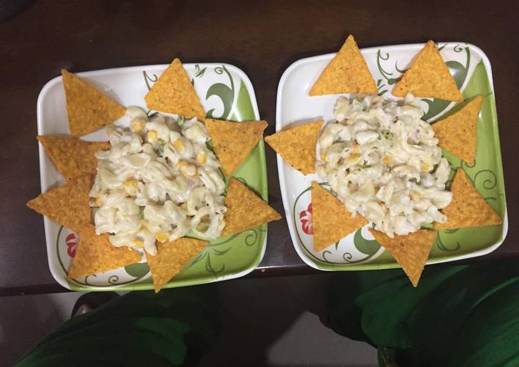 Macaroni pasta with Nachos