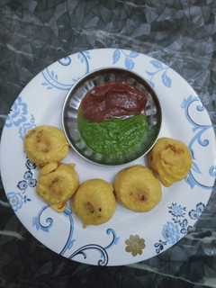 વડા(Vada Recipe. In Gujarati) રેસીપી મુખ્ય ફોટો