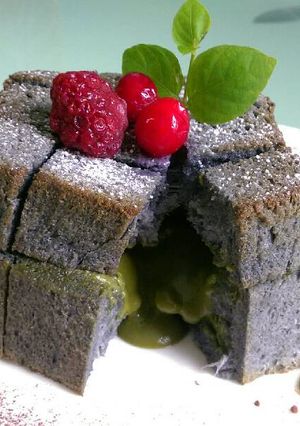 A picture of Green tea lava honey toast.