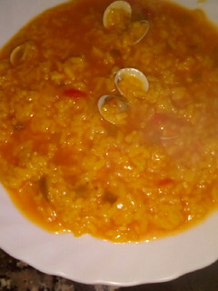 Una foto de Arroz con almejas