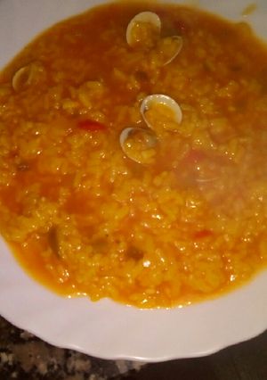Una foto de Arroz con almejas